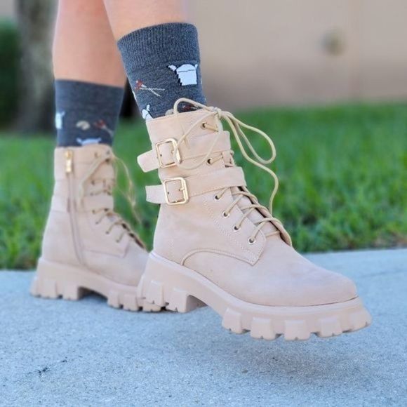 Shoes - Womens Beige SU Combat Ankle Boots Lace Up Heeled Booties